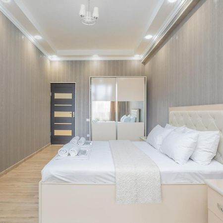 2 Bedrooms 2 Bathrooms Large And Lux Apartment Best Location Erevan Exterior foto